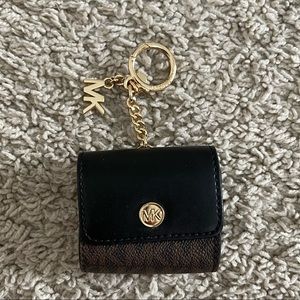 Michael Kors AirPods case